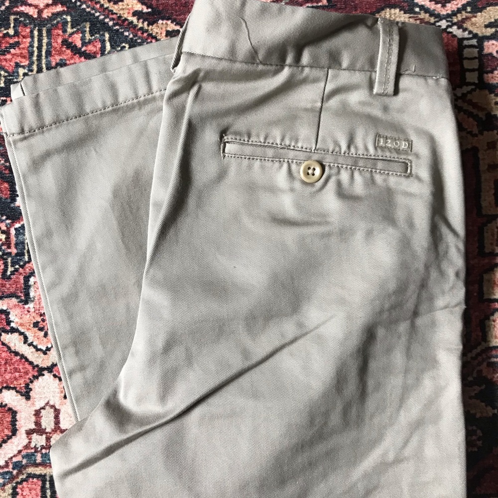 IZOD Slim Chino